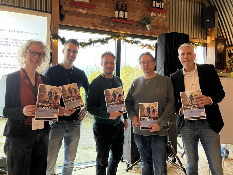 Handreiking gemeenten bewegen uitgereikt